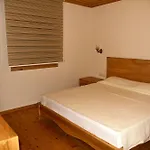 Odile 4*
